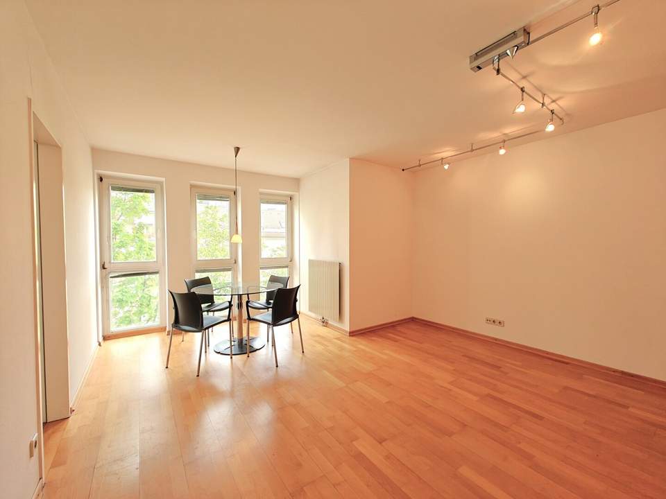 Gersthof: Sonnige Ostausrichtung + Ideale Wohnlage + Praktischer Grundriss + Nähe Fuchu-Park