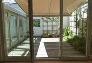RARITÄT – ein ungewöhnliches Ensemble: Charmante Maisonette mit Patio und Studio/Kleinwohnung und Garagenplatz