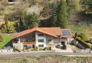 Riesiges Ein- oder Zweifamilienhaus mit 359 m² Wohnfläche, 2 Terrassen, Garage und Fernblick in Thalheim