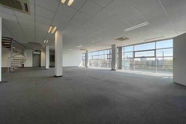 2 Monate mietfrei!!! Klimatisiertes Büro mit ca. 327 m² Nutzfläche, Gewerbeobjekt-miete, 2.168,20,€, 4020 Linz(Stadt)