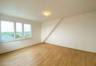 Exklusives Penthouse mit Terrasse, Weitblick &amp; Tiefgarage // Exclusive Penthouse with Terrace, Panoramic Views &amp; Underground Parking //