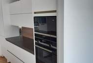 Villa mit Pool, voll unterkellert – mit Top-Ausstattung