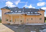 Private Estate Villa mit Fernblick | Privatwald | Virtual Tour | 4.200m2 Garten | 25 min. in den 1. Bezirk | Pool & Sauna