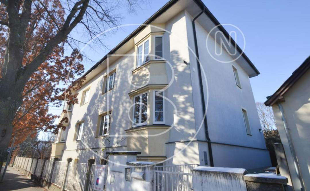 Befristet vermietete 3-Zimmer-Balkon-Altbauwohnung in hervorragender Lage!