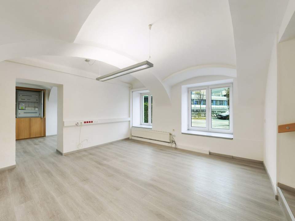 Zentrale Büro/Praxisfläche