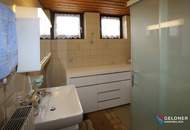 Ruhig gelegenes, gemütliches, sofort beziehbares Einfamilienhaus mit Terrasse, Kamin, Doppel-Garage und separatem Carport in Ritzing