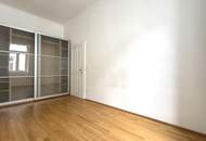 Top-sanierte, ruhige Altbauwohnung mit 4,5m² Balkon