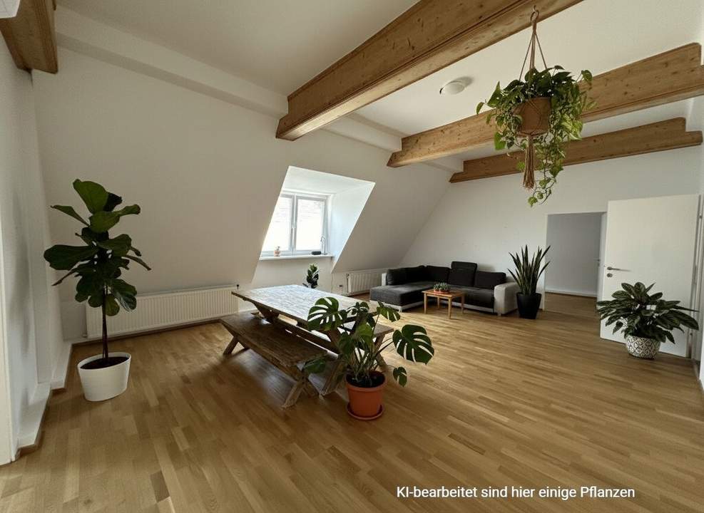 UNBEFRISTETE große 5 Zimmer im frisch ausgebauten Dachgeschoss mit DG-Terrasse!