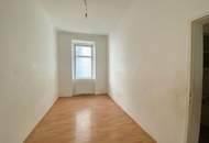 SONNIG und RUHIG! ALTBAU-WOHNUNG zu SANIEREN