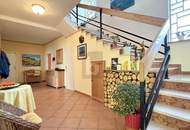 LIEBEVOLL GEPFLEGT MIT PANORAMATERRASSE, NEBENGEBÄUDE UND SONNIGEM XXL GARTEN