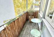 Zeitlose Eleganz trifft modernen Wohnkomfort – stilvoll sanierte 3,5-Zimmer-Altbauwohnung mit Designküche, zwei Außenflächen & Toplage nahe dem Türkenschanzpark