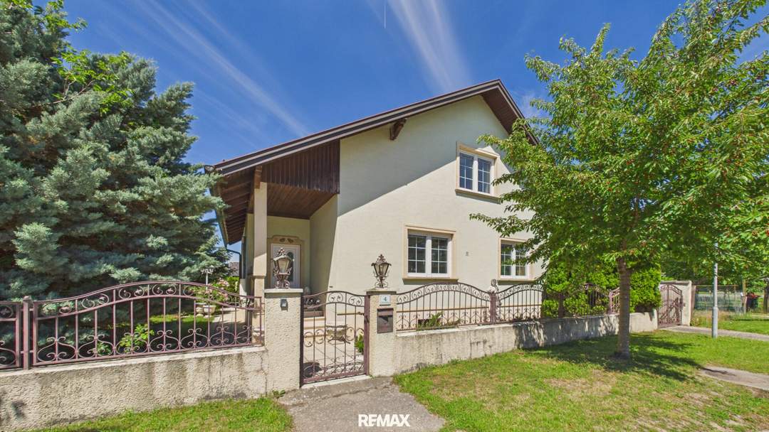 Sanierungsbedürftiges Schmuckstück - Ein Zuhause mit Charme, Licht und Möglichkeiten