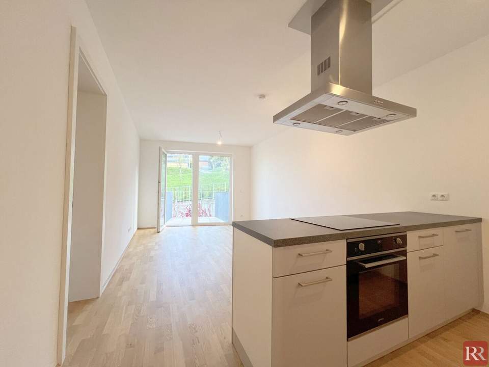 Sonnige Balkon-Wohnung, 2 Zimmer