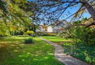 Imposante Liegenschaft mit Gartenparadies, Schwimmteich und Grünbestand – nur 30 Min von Wien
