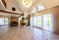 Mediterranes Wohngefühl im Weinviertel – Traumhaus mit Naturpool &amp; Weitblick