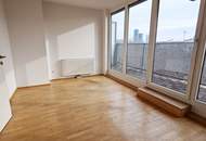 DACHGESCHOSS, INNSTRASSE, 101 m2 Maisonette mit Freiflächen, Wohnküche, 3 Zimmer, Wannenbad, Parketten, Fernblick
