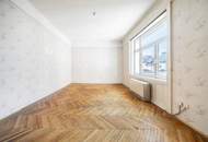 Sanierungsbedürftiger Altbau mit Potenzial: 74 m² in ruhiger Innenhoflage zur freien Gestaltung