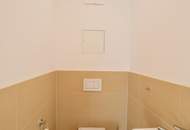 2-Zimmer-Wohnung im Dachgeschoß mit kleinem Balkon & Klimaanlage