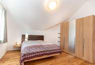 Wunderschöne, großzügige Mietwohnung in sanierter Stadtvilla in zentraler Lage