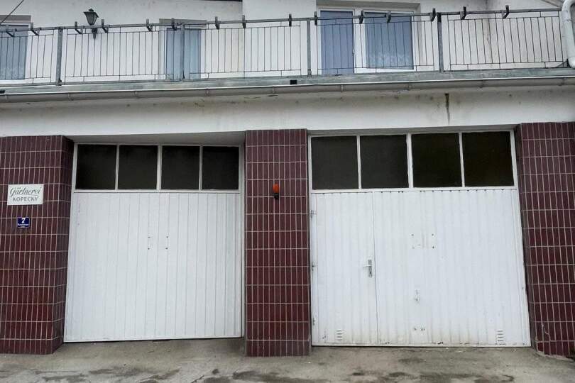 Gemauertes 56m² großes Lager in Wienerherberg - Nähe Flughafen sofort zu mieten!, Gewerbeobjekt-miete, 353,00,€, 2435 Bruck an der Leitha