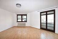 Perfekte Pärchen-, wie Singlewohnung mit Tiefgaragenplatz in der Innenstadt