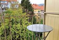 Trendig-sanierte 2,5-Zimmer-Wohnung mit Balkon in zentraler Lage