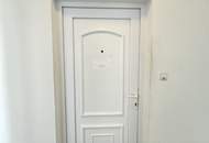 Charmante 2,5-Zimmer-Wohnung mit idealem Grundriss in top-saniertem Haus - Unbefristet vermietet zu verkaufen!