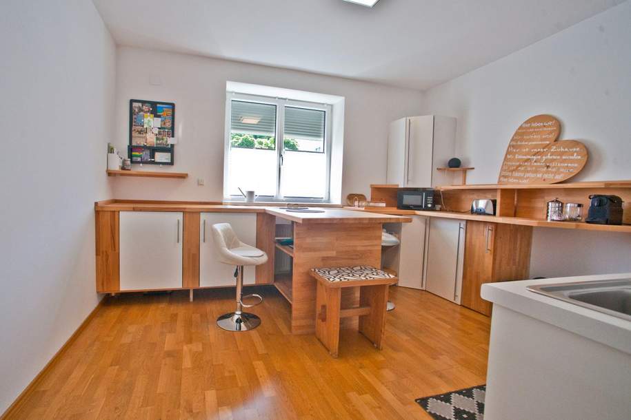 ***VOLLMÖBLIERTE EG-Wohnung mit Terrasse, Garten u. Garage***, Wohnung-miete, 952,39,€, 4020 Linz(Stadt)
