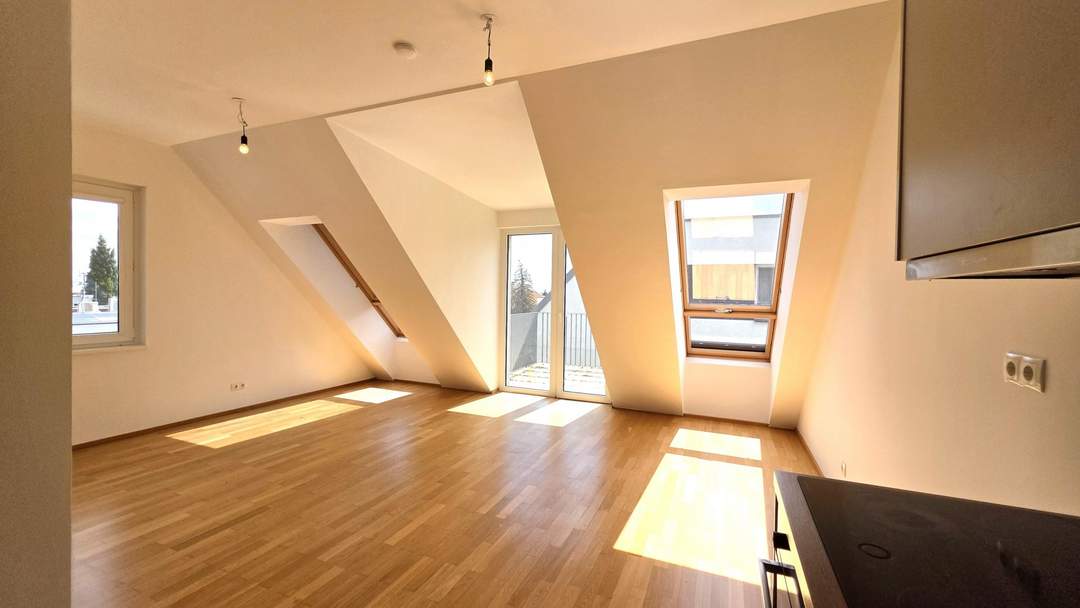 Sonnige Dachgeschosswohnung mit großem Balkon ++ RUSTENFELD SIEDLUNG
