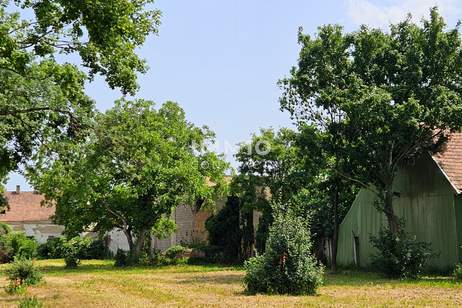 Zentrales, aufgeschlossenes Grundstück mit vielen Möglichkeiten, Grund und Boden-kauf, 760.000,€, 2522 Baden