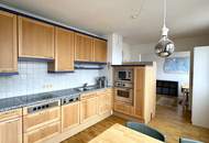 Möblierte 1,5-Zimmer-Wohnung mit Parkblick &amp; Öffis direkt vor der Haustür