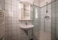 ++Airbnb++ Renovation-Required 2-Room Apartment in Excellent Location