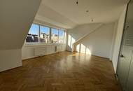 UNBEFRISTET - Lichtdurchflutete, ruhige und moderne 4-Zimmer Dachgeschosswohnung mit Wohnküche, 3 Terrassen, Abstellraum und Kellerabteil