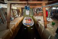 DIREKT AM WASSER: TRAUMHAFTES BOOTSHAUS IN SONNIGER LAGE