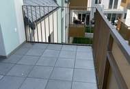 Moderne 2-Zimmer-Dachgeschosswohnung mit Komplettküche, Balkon und Kellerabteil / ALF52 3-15