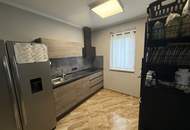 Gepflegte Erdgeschosswohnung, barrierefrei, Wintergarten, Gartenhaus, Outdoorküche, Carport