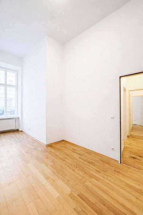 Exklusives Altbau-Juwel im 2. Bezirk – großzügige 4-Zimmer-Wohnung