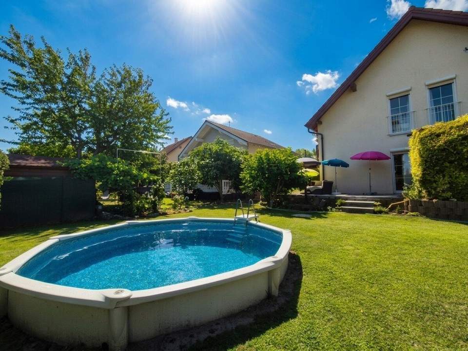 Ihr neues Zuhause mit Garten, Pool und viel Platz für die ganze Familie