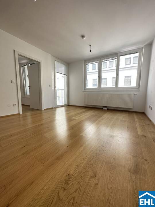 Top Wohnung mit Balkon in direkter Stadtnähe bei der U6!