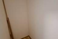 ANLEGERWOHNUNG -GARCONNIERE MIT TERRASSE UND KLEINEM ATRIUMHOF - WIENER NEUSTADT