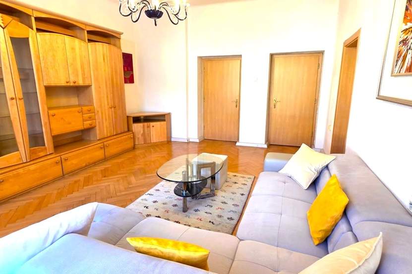 Grazer Altbautraum mit Balkon – Stilvoll wohnen in der Hirtengasse, Wohnung-kauf, 255.000,€, 8020 Graz(Stadt)