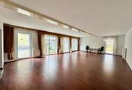 Arbeiten &amp; Wohnen perfekt vereint – Saniertes Einfamilienhaus mit Geschäftslokal und großzügiger Terrasse