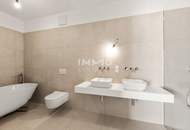 Wohnen, wo andere Urlaub machen: Erstklassige 5-Zimmer-Wohnung am Wasser mit 70m2 Balkon