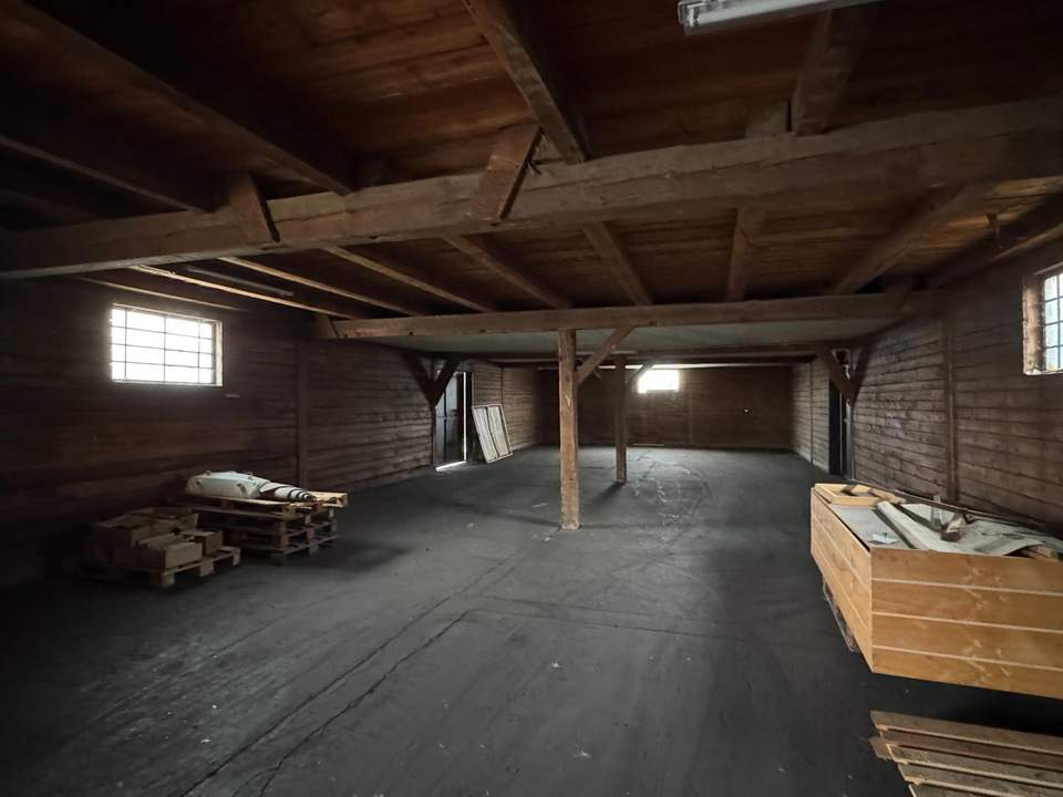 Zur Miete; Lagerhalle am Klagenfurter Frachtenbahnhof