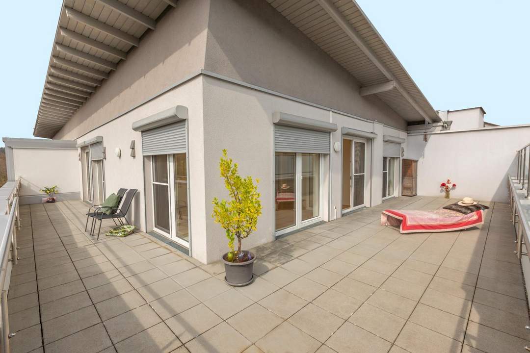 Wohnen mit Komfort: Beeindruckende Dachterrassenwohnung in Toplage!