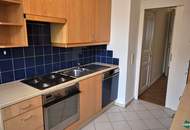 WG-geeignet: Schöner 3,5-Zimmer-Altbau mit hofseitigem Schlafzimmer