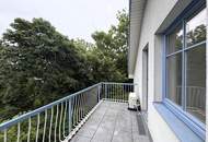 Unbefristete 3-Zimmer-DG-Wohnung mit Balkon und Grünblick // 3-Room Attic Apartment for Rent on an Unlimited Lease, with Balcony and Green Views //