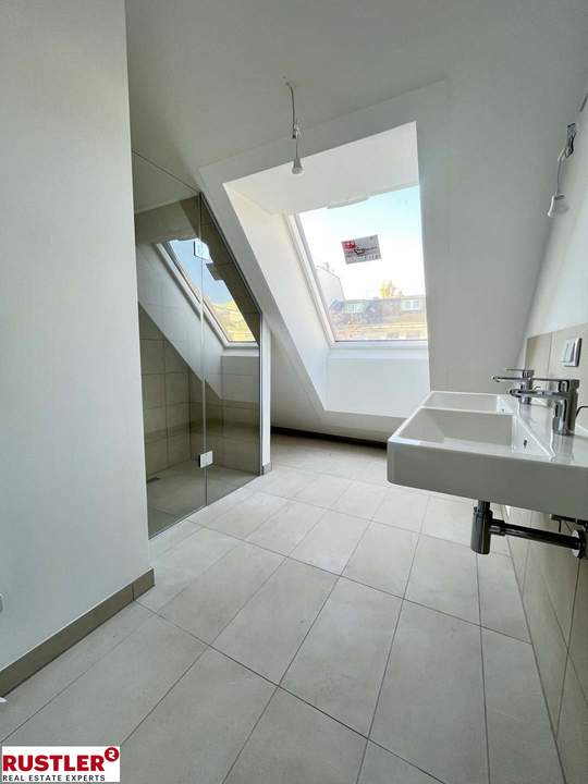 3 Stöckiges Townhouse mit Garten, Keller & Dachterrasse | Provisionsfrei!