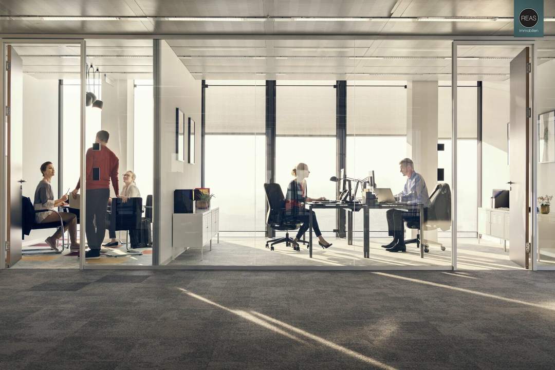 Komplette Etage im Hochhaus mit ausgezeichneter Infrastruktur und Panoramablick!