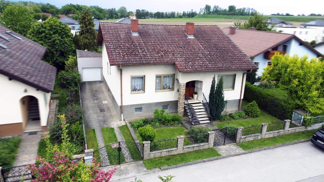Bungalow mit viel Gestaltungspotenzial und großem Garten